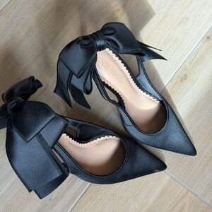Steve Madden Black Satin Bow Pumps